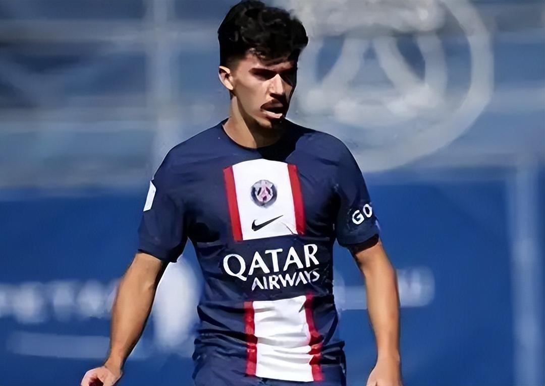 体育田径世锦赛：刘诗颖惊险晋级女子标枪决赛